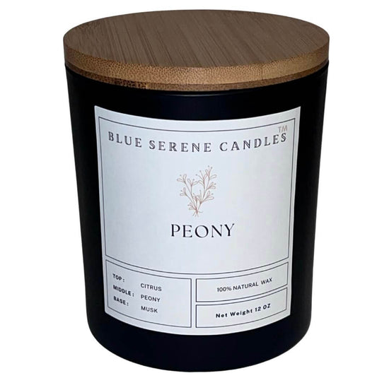 Peony scented soy candle – delicate floral aroma with notes of rose and spring blossoms in elegant glass jar