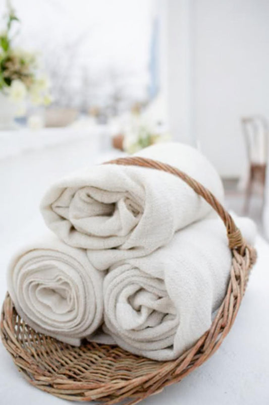 Clean Linen Candle - Blue Serene Candles
